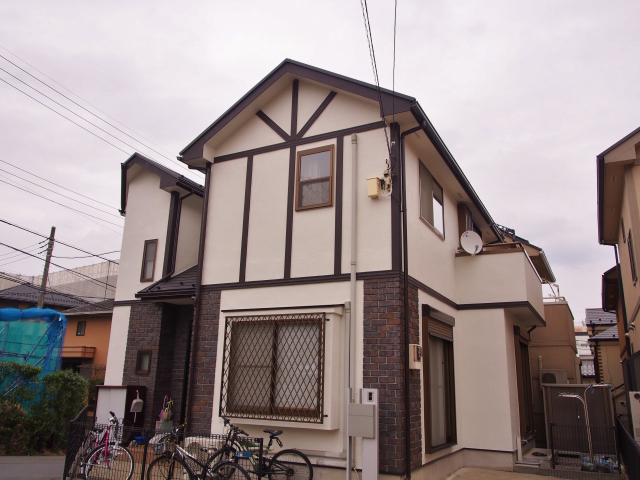 http://www.hanamaru-r.co.jp/%E5%A4%96%E5%A3%81%E5%A1%97%E8%A3%85%E3%80%80%E3%81%8A%E5%AE%A2%E6%A7%98%E3%81%AE%E5%A3%B0%E3%80%80%E5%B7%9D%E5%B4%8E%E5%B8%82K%E6%A7%98%E9%82%B8%E3%80%80%E5%A4%96%E8%A6%B3%E3%82%A2%E3%83%95%E3%82%BF%E3%83%BC%20201403.jpg