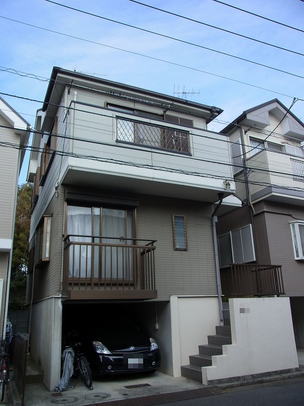 http://www.hanamaru-r.jp/%E5%A4%96%E5%A3%81%E5%A1%97%E8%A3%85%E3%80%80%E3%81%8A%E5%AE%A2%E6%A7%98%E3%81%AE%E5%A3%B0%E3%80%80%E6%A8%AA%E6%B5%9C%E5%B8%82%E9%9D%92%E8%91%89%E5%8C%BA%E3%80%80%E5%A4%96%E8%A6%B3%E3%83%93%E3%83%95%E3%82%A9%E3%83%BC.jpg