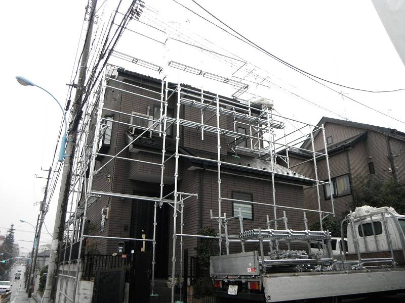 http://www.hanamaru-r.jp/%E5%A4%96%E5%A3%81%E5%A1%97%E8%A3%85%E8%B6%B3%E5%A0%B4%E7%B5%84%E3%81%BF20120214K001-s.JPG