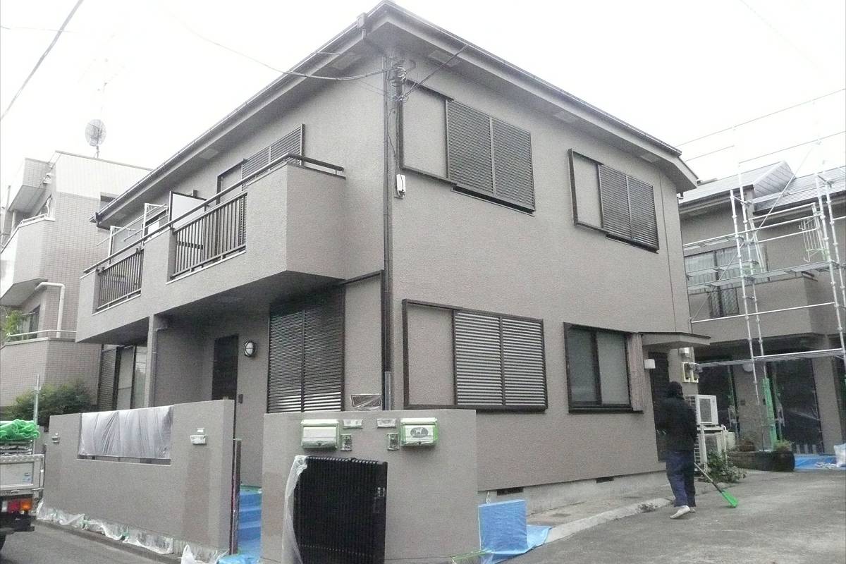http://www.hanamaru-r.jp/%E5%A4%96%E5%A3%81%E5%A1%97%E8%A3%8520120613H2%E6%A7%98%E9%82%B8%E8%B6%B3%E5%A0%B4%E6%92%A4%E5%8E%BB04-s.JPG
