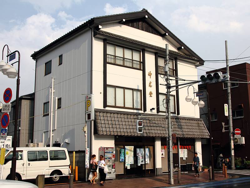 http://www.hanamaru-r.jp/20120921%E5%A4%96%E5%A3%81%E5%A1%97%E8%A3%85H%E6%A7%98%E9%82%B8%E5%A4%96%E8%A6%B3%E3%82%A2%E3%83%95%E3%82%BF%E3%83%BC008.JPG