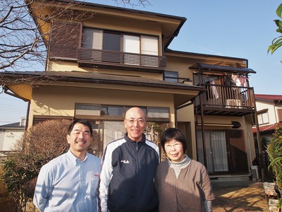 外壁塗装　お客様の声　世田谷区Ｔ様　記念撮影 2013.2.jpg