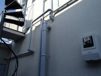 20130405鉄部塗装T様邸配管塗装P4051264-s.JPG