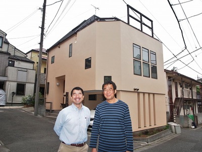 外壁塗装　お客様の声　世田谷区Ｋ様　記念撮影 2013.04.jpg